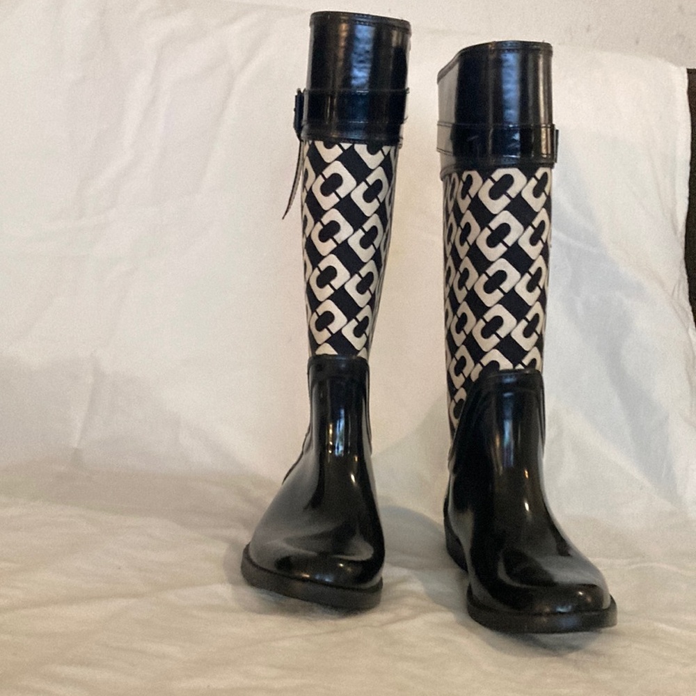 Diane Von Furstenberg Black and White Rain Boots 7